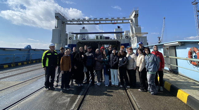 Калининградское управление Северо-Западного бассейнового филиала организовало экскурсию для приемной семьи