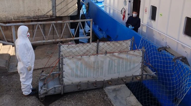 Ледокол Астраханского филиала стал площадкой для межведомственных учений по отработке противоэпидемических мероприятий