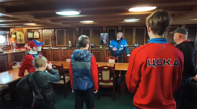 Обучающиеся спортшколы ЦСКА (г. Севастополь) посетили парусник «Херсонес»