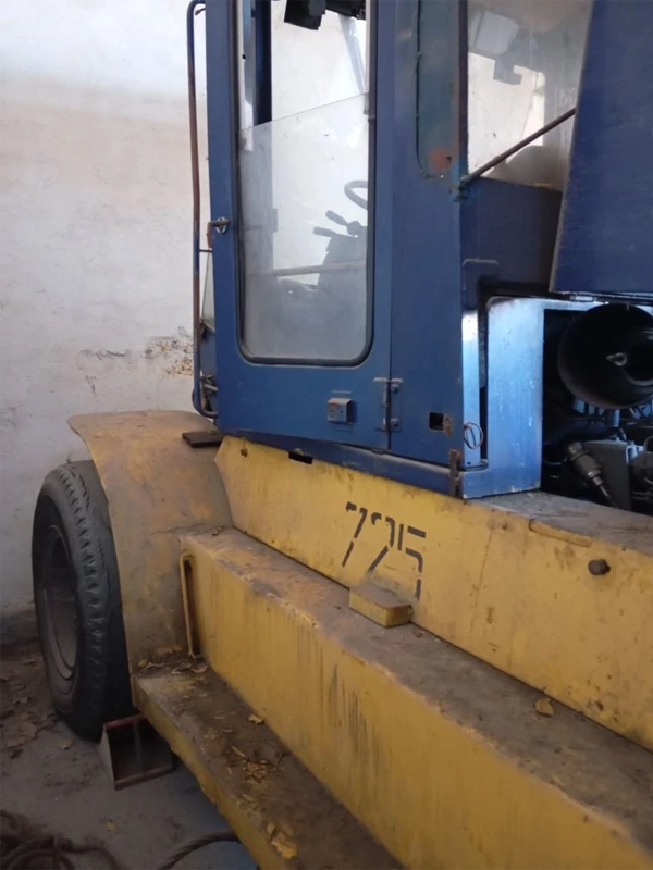Дизельный погрузчик KOMATSU FD-160 Дизельный погрузчик KOMATSU FD-160