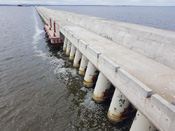 Портовое оградительное сооружение в морском порту Усть-Луга Портовое оградительное сооружение в морском порту Усть-Луга