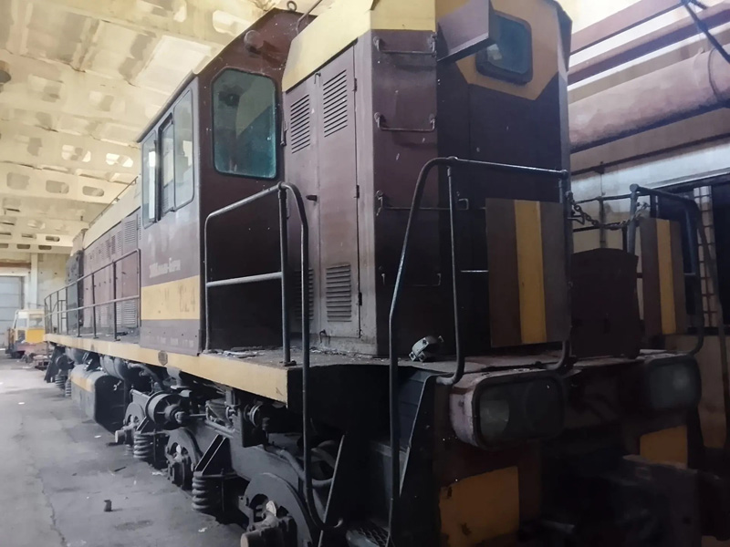 Тепловоз ТЭМ 2УМ 1992 года постройки Тепловоз ТЭМ 2УМ 1992 года постройки